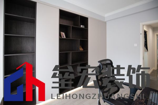 白色、木色與黑色演繹同一空間下的不同格調(diào)！