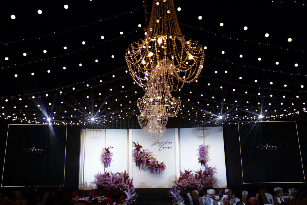 婚慶布置現(xiàn)場(chǎng)_廈門婚慶布置_婚慶布置會(huì)場(chǎng)的圖片