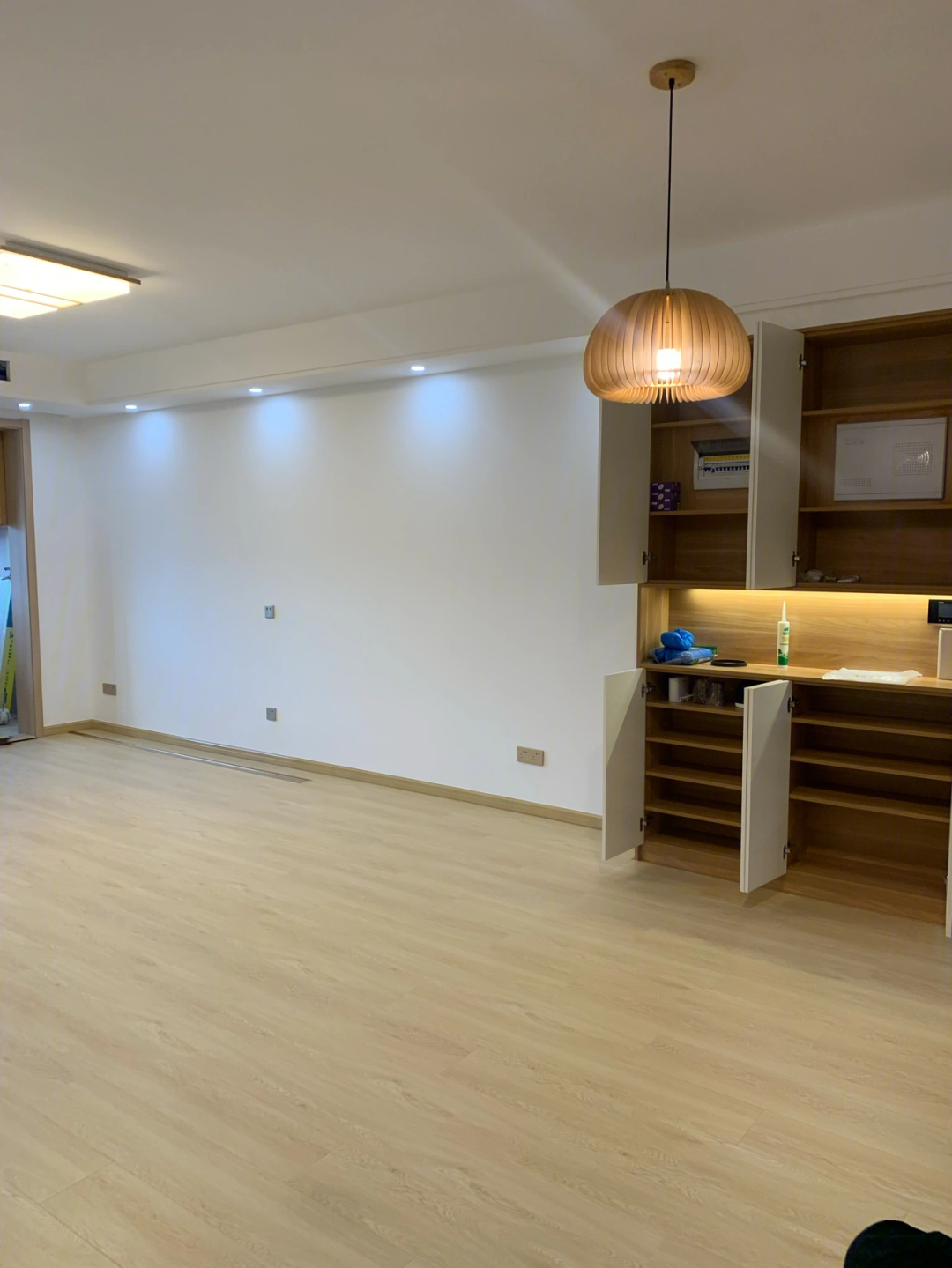 高檔手機(jī)店裝修效國(guó)圖_水果店高檔裝修_廈門(mén)高檔裝修