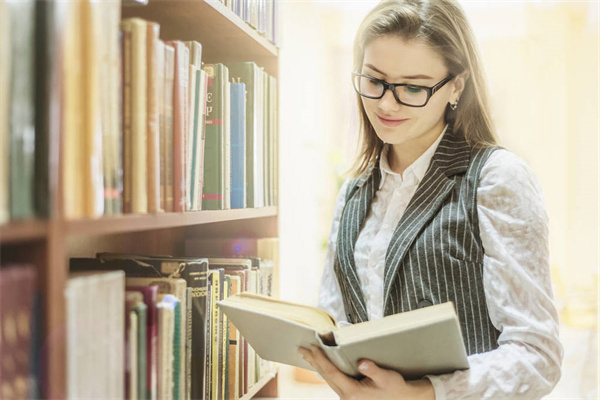 哪些?？朴惺覂?nèi)設(shè)計(jì)專業(yè)