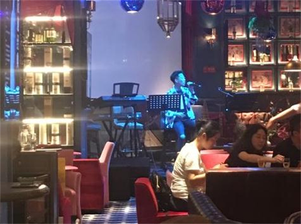 響音樂酒吧加盟費