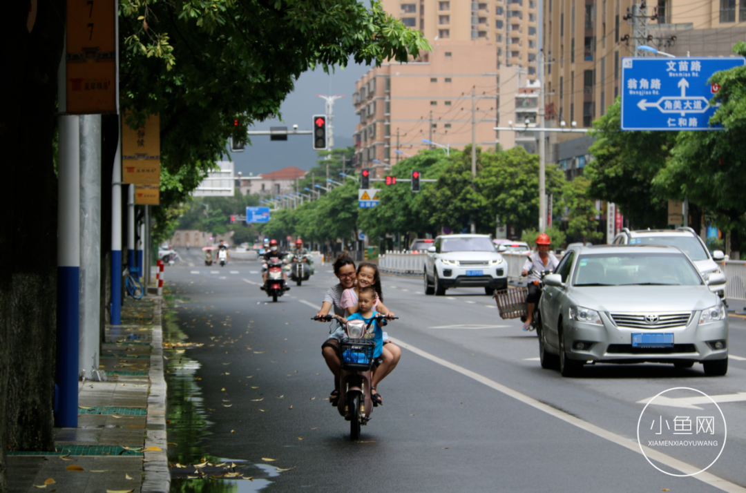 廈門(mén)裝修噪音擾民投訴電話(huà)_廈門(mén)裝修多少錢(qián)一平方_廈門(mén)ktv裝修