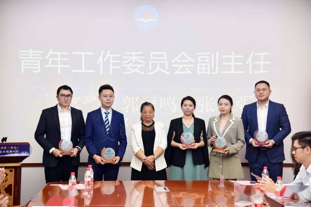 同心同行什么意思_同心同行下一句_