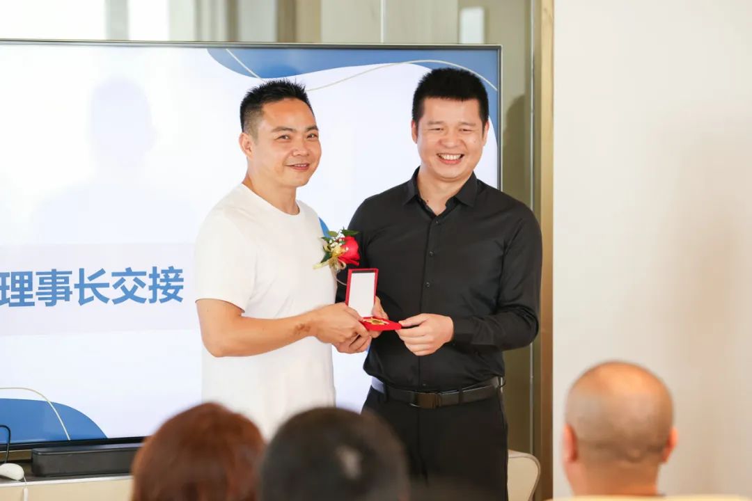 廈門市裝飾協(xié)會_廈門建筑裝飾協(xié)會會長_廈門建筑裝飾協(xié)會