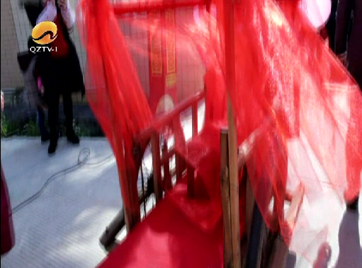 廈門(mén)裝飾婚車(chē)去哪里買(mǎi)_廈門(mén)婚車(chē)裝飾去哪里_廈門(mén)婚車(chē)布置