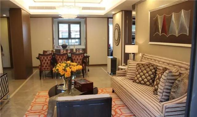 150㎡戶型四間朝南，一個創(chuàng)新的戶型，我不允許它有1㎡的浪費。