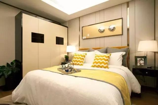 150㎡戶型四間朝南，一個創(chuàng)新的戶型，我不允許它有1㎡的浪費。