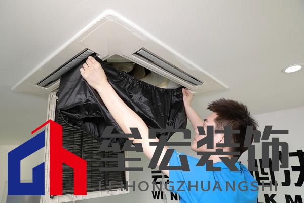 揭秘“小病大修”現(xiàn)象，啄木鳥家庭維修構(gòu)筑誠信維修新生態(tài)