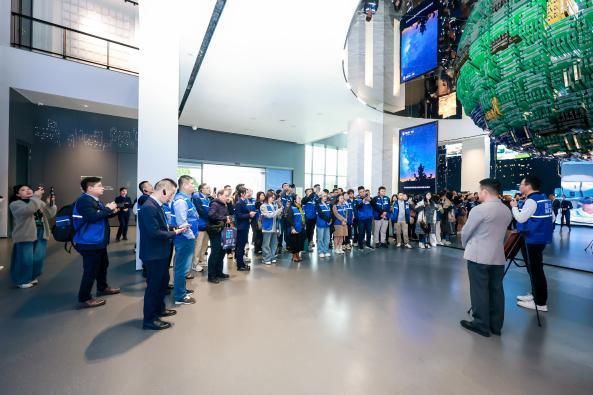 走進標桿工廠，探尋皇派門窗行業(yè)領(lǐng)跑方程式